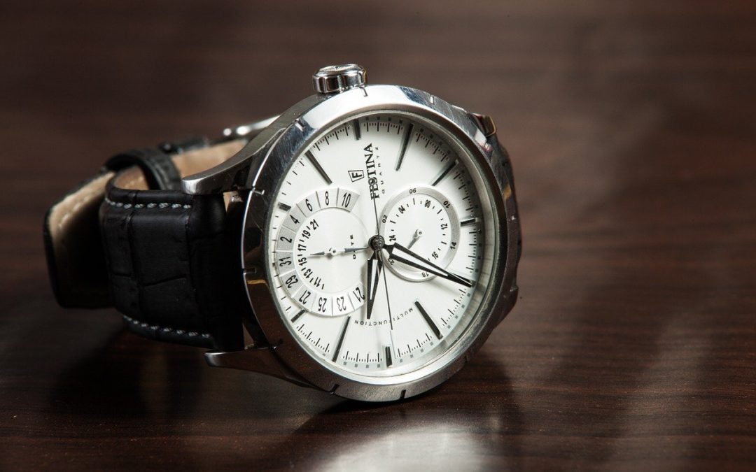 Top Reasons Why You Should Buy a Replica Watch